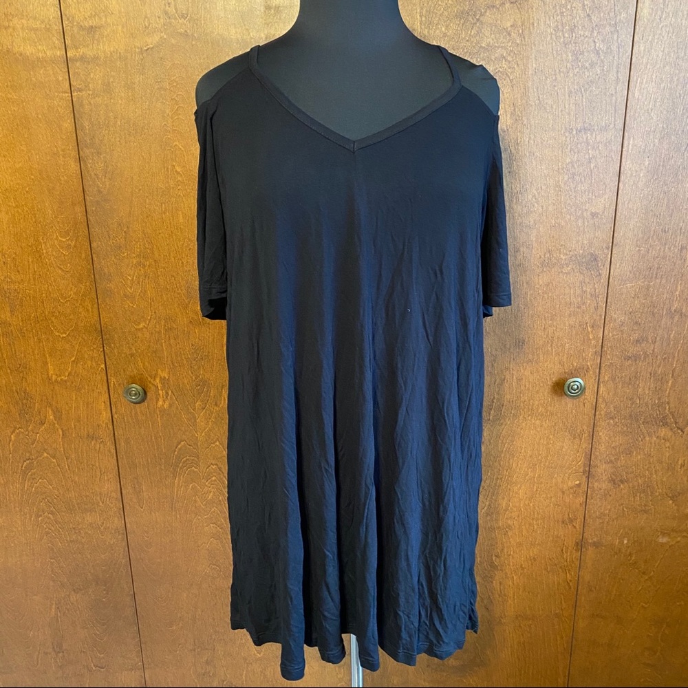 LASCANA plus size cold shoulder t-shirt dress